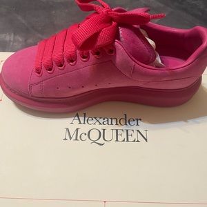 Alexander McQueen shoe worn once authentic size 36 Pink Suede